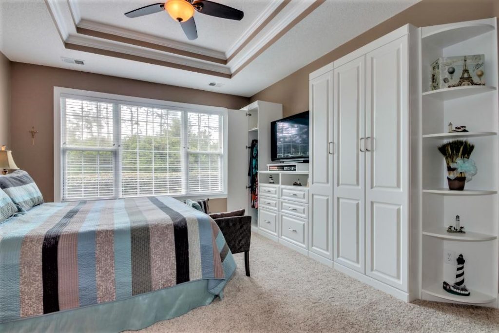 Media Centers & Built-Ins
